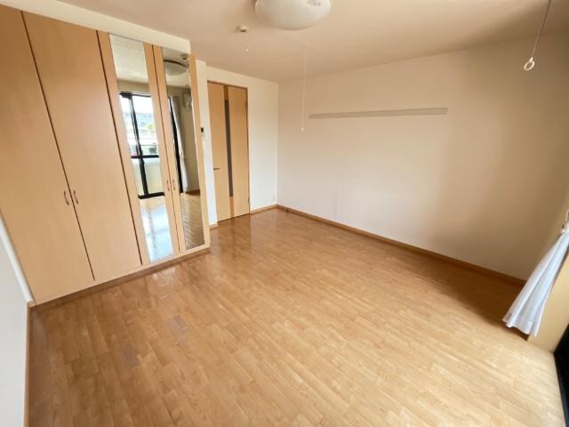 物件内観写真9　(洋室)