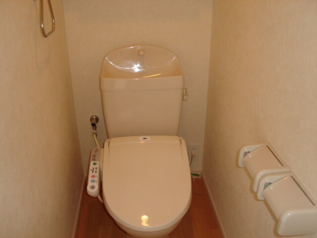 物件内観写真4　(トイレ)