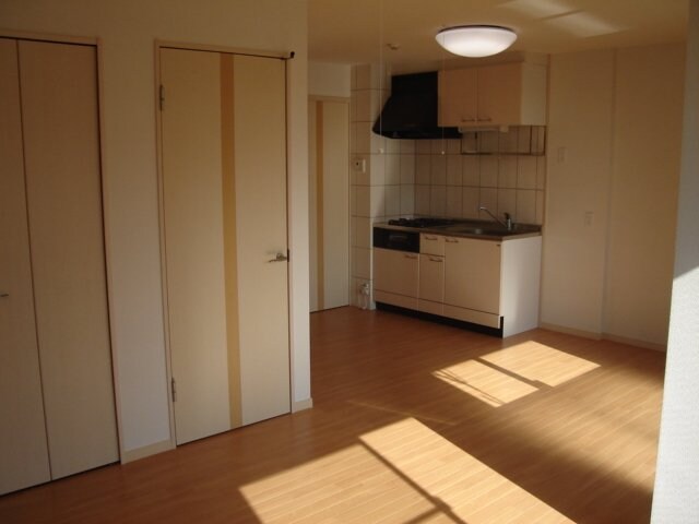 物件内観写真13　(洋室)