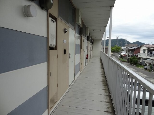 物件内観写真18　(廊下)