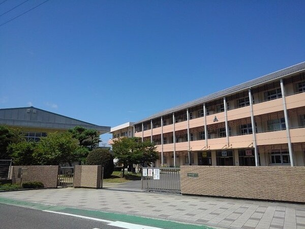 周辺環境(観音寺市立柞田小学校まで1800m)