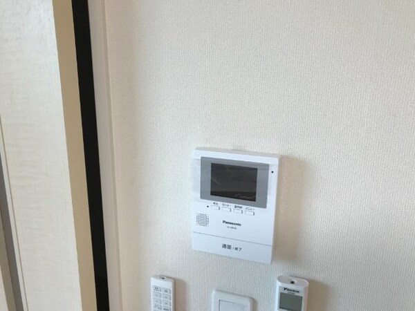 内装他(カメラ付インターホン)
