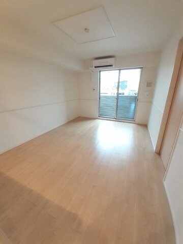 物件内観写真9　(使いやすい居間です)