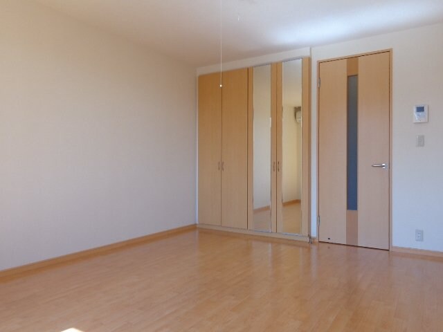 物件内観写真2　(洋室)