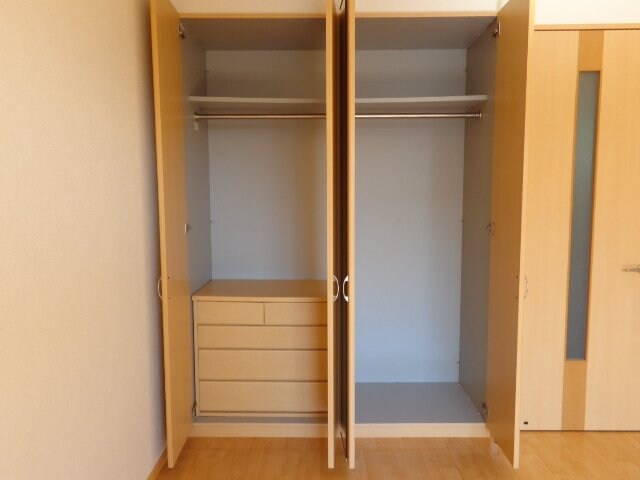 物件内観写真10　(クローゼット)
