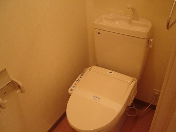 トイレ(シャワー付トイレ)