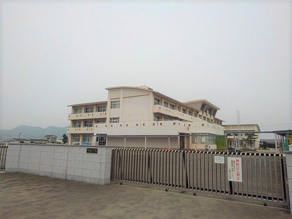 周辺環境(三豊市立下高瀬小学校まで1000m)