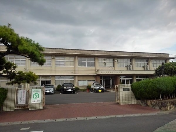 周辺環境(観音寺市立常磐小学校まで1600m)