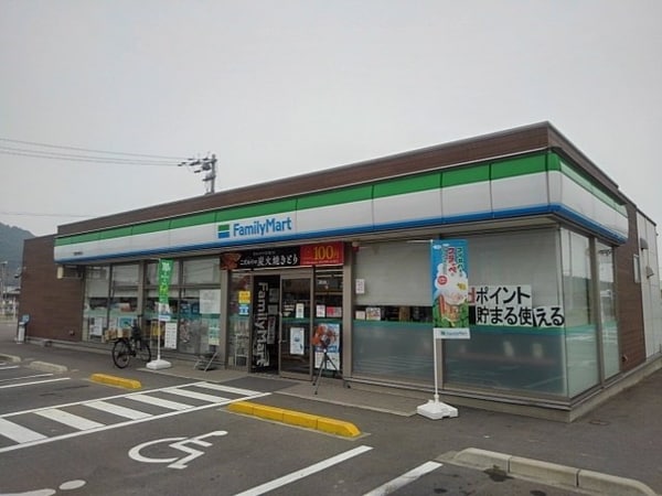周辺環境(ファミリーマート三豊詫間町店まで650m)