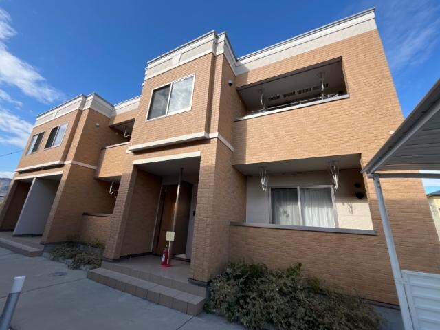 物件外観写真1　(外観写真（昼）)