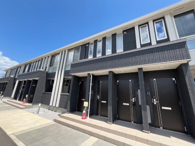 物件外観写真2　(外観写真（昼）)