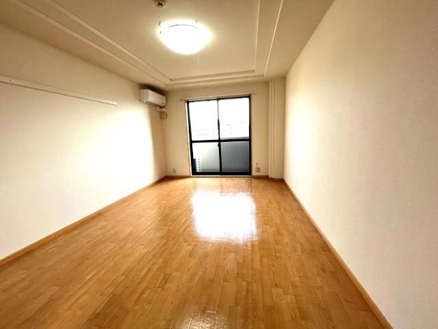 物件内観写真10　(洋室)