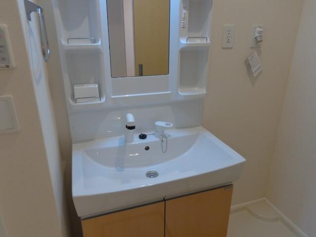 物件内観写真14　(洗髪洗面化粧台)