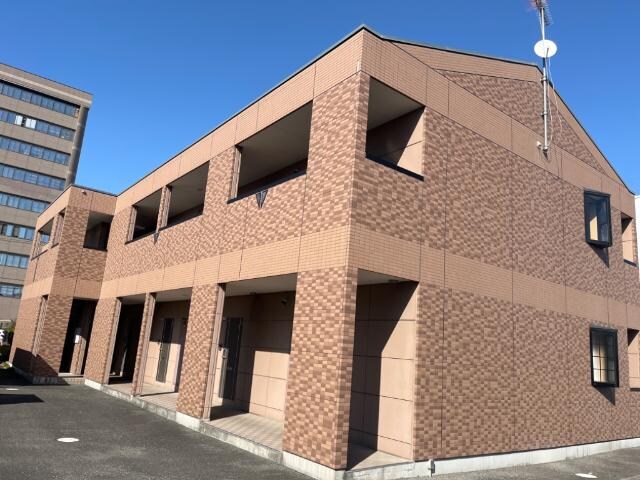 物件外観写真1　(外観写真（昼）)