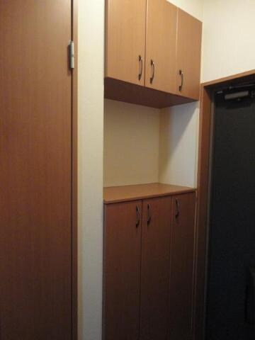 物件内観写真28　(玄関)