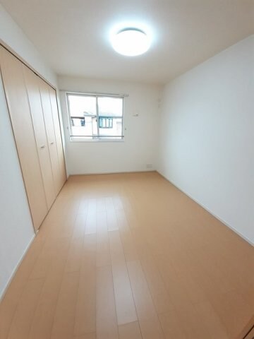 物件内観写真14　(明るい室内です)