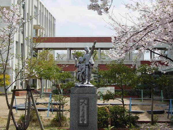 周辺環境(太田南小学校まで400ｍ)