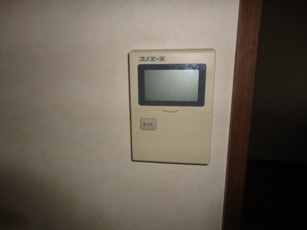 建物設備(温水器パネル)