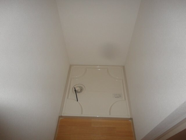 物件内観写真18　(洗濯機置場)