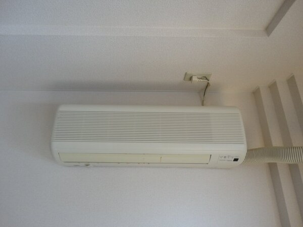 建物設備(エアコン)