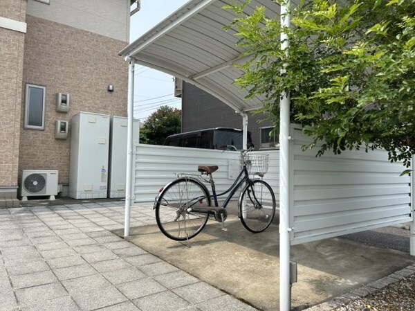 建物設備(駐輪場)