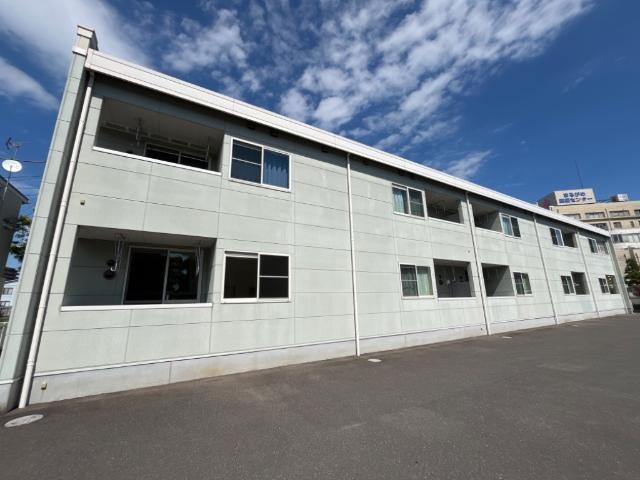 物件外観写真2　(外観写真（昼）)