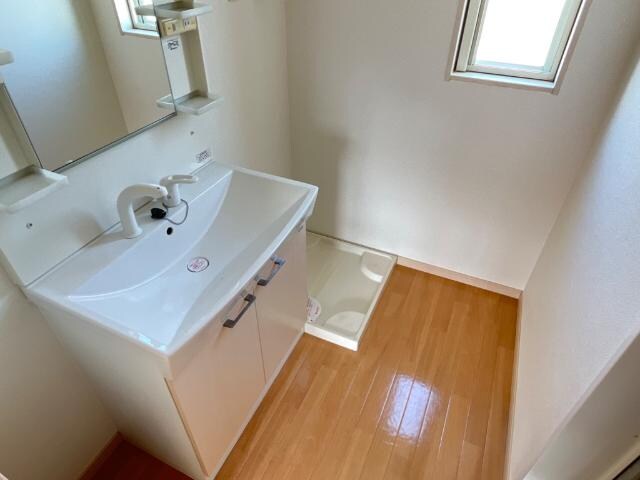 物件内観写真13　(洗面)