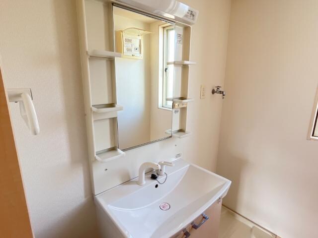 物件内観写真15　(洗面)