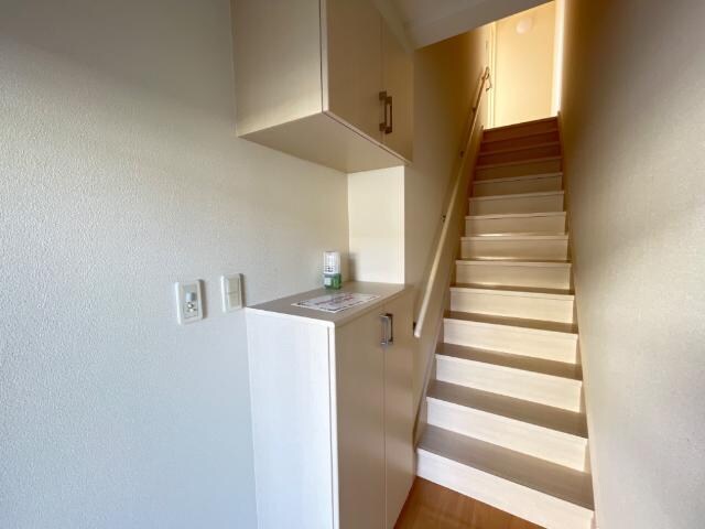 物件内観写真25　(玄関)