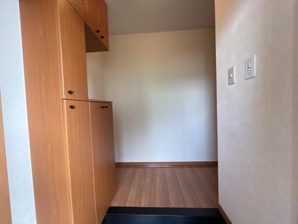玄関(玄関)