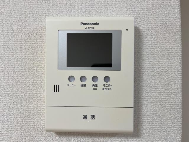 物件内観写真9　(カメラ付インターホン)
