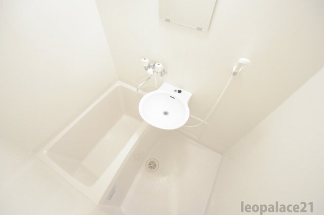 物件内観写真8　(備品や設備仕様は号室等により異なります現地をご確認下さい。)