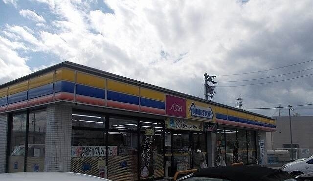 物件外観写真6　(ミニスットプさんまで3370m)