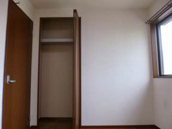 内装他
