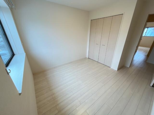 物件内観写真11　(洋室)