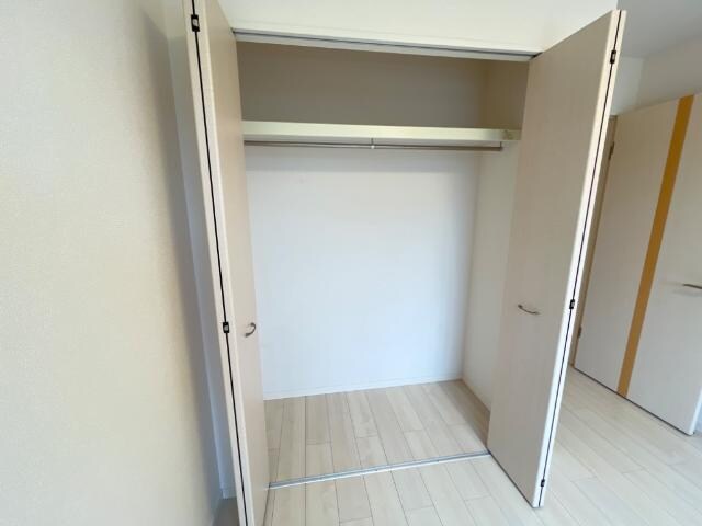 物件内観写真25　(洋室クローゼット)