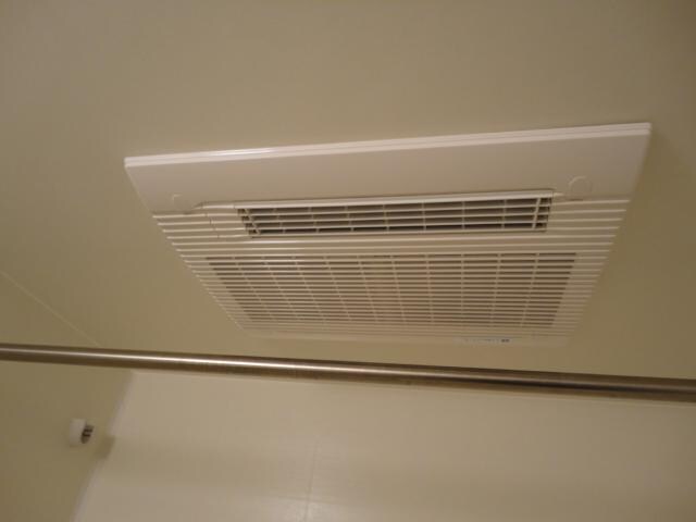 物件内観写真14　(浴室乾燥機)