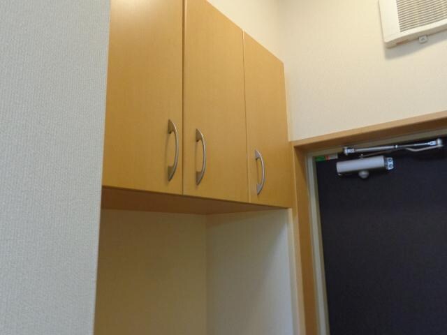 物件内観写真5　(下駄箱)