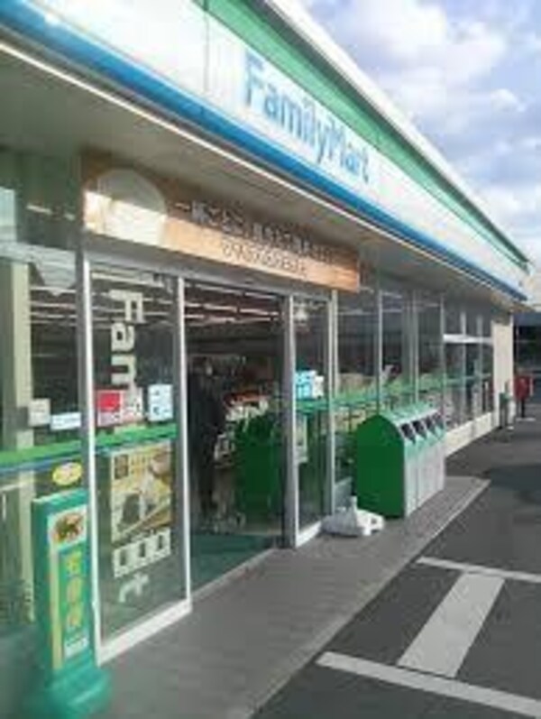 周辺環境(ファミリーマート高松仏生山北店まで363ｍ)
