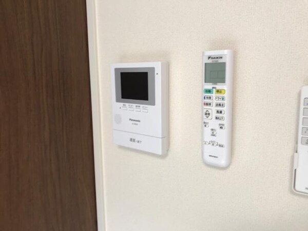 内装他(カメラ付インターホン)