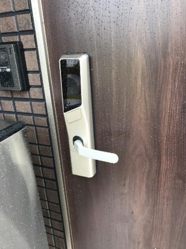 玄関(電子キー)
