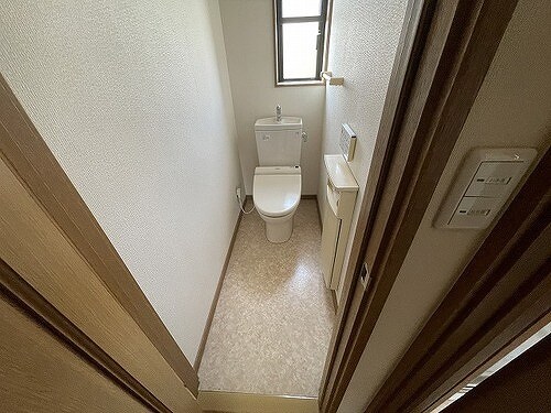 物件内観写真6　(原状回復工事前)