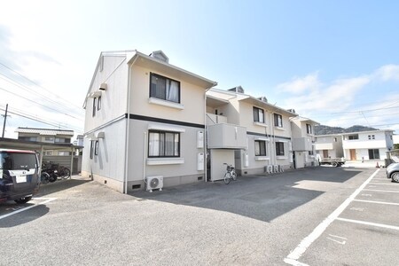 ドミール円座 B棟外観写真