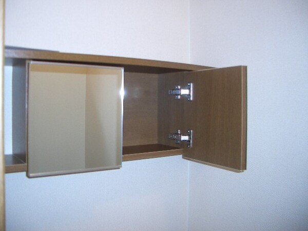 トイレ(トイレ戸棚)