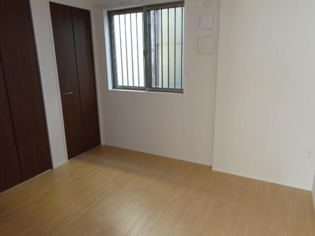 物件内観写真11　(洋室)