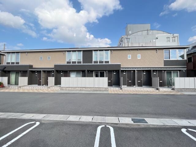 物件外観写真3　(外観写真（昼）)