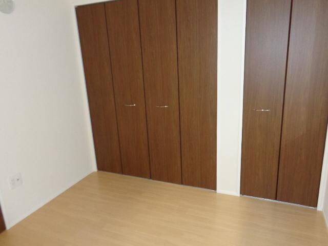 物件内観写真12　(洋室)