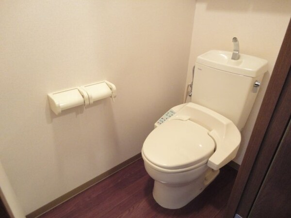 トイレ(シャワー付トイレ)