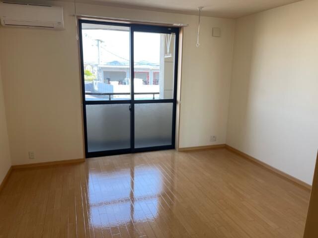 物件内観写真3　(洋室)