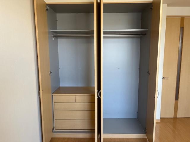 物件内観写真10　(クローゼット)